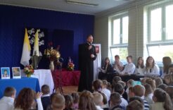 Więcej o: Dzień Papieski